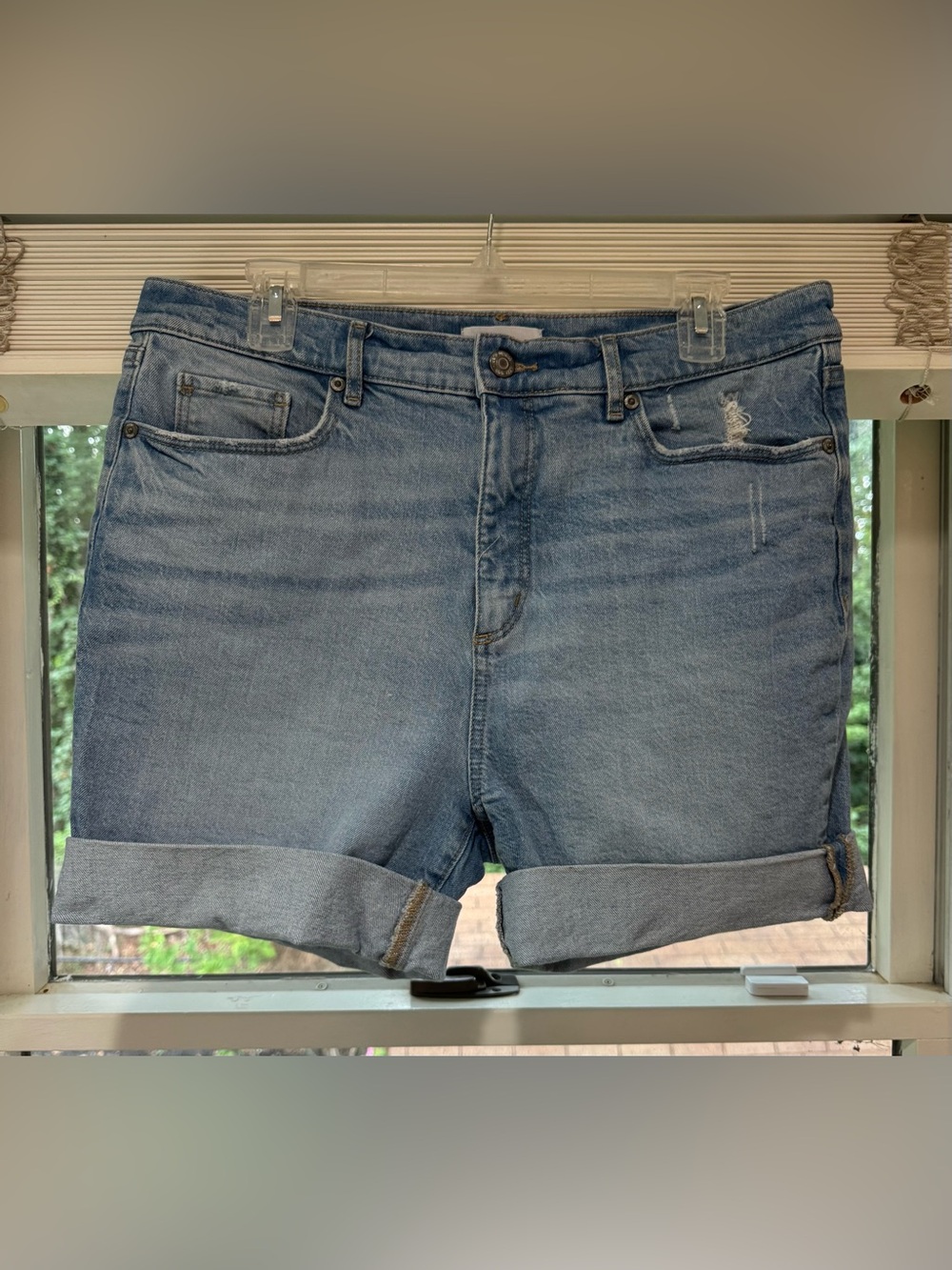 LOFT Light Blue Relaxed Fit Women’s Denim Shorts